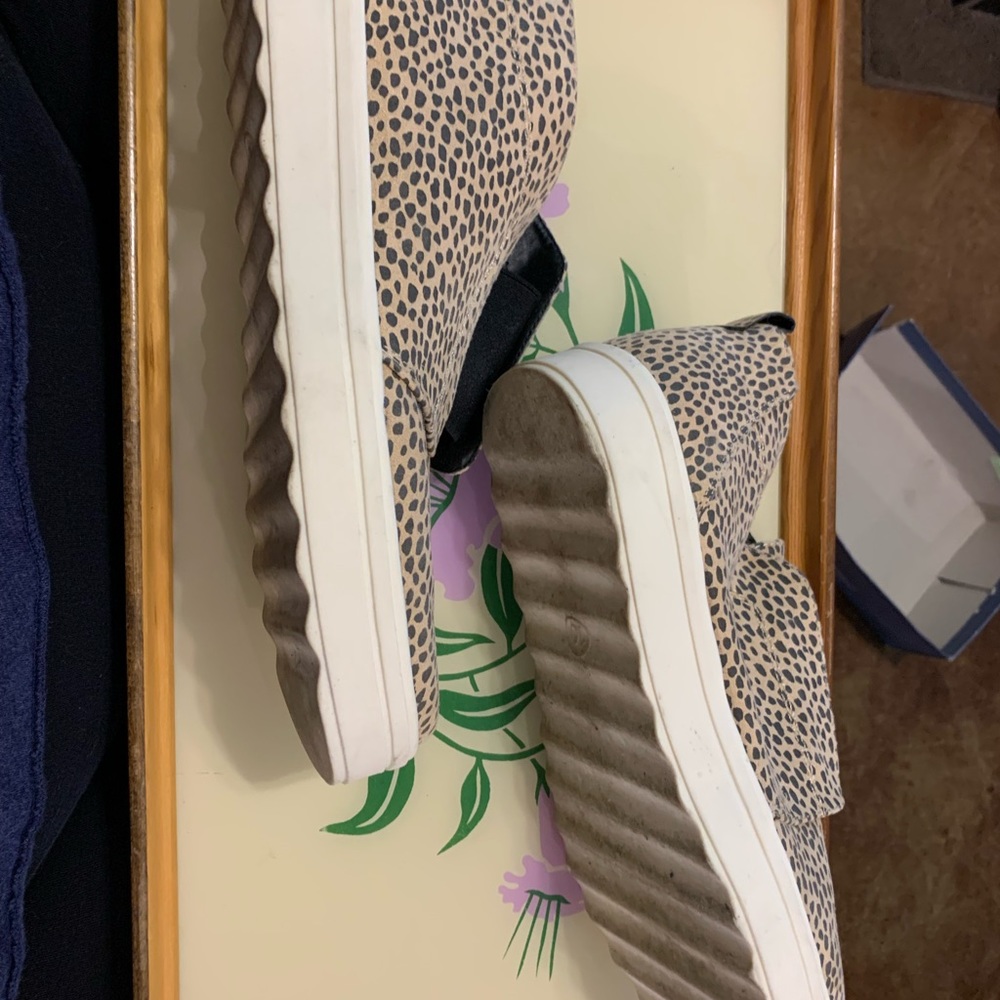 Universal Thread Sneakers - image 2